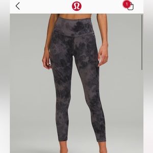 Lululemon Diamond dye size 2 Align 28”
